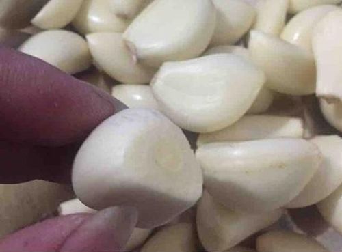 腌制臘八蒜，只加醋大錯特錯！加點“它”，蒜瓣更脆更香