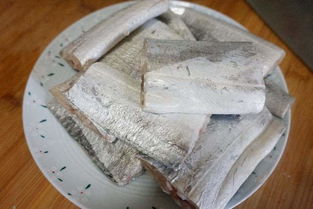 巧用腌制鹽，帶魚鮮香不腥的秘訣